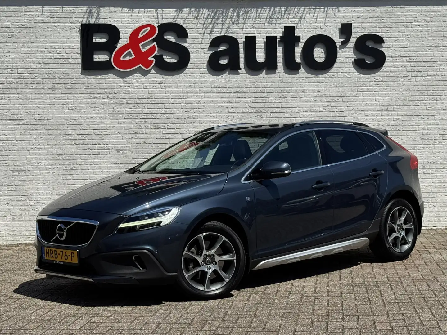 Volvo V40 Cross Country 1.5 T3 Momentum Ocean Race Cruise control Climate Bleu - 1