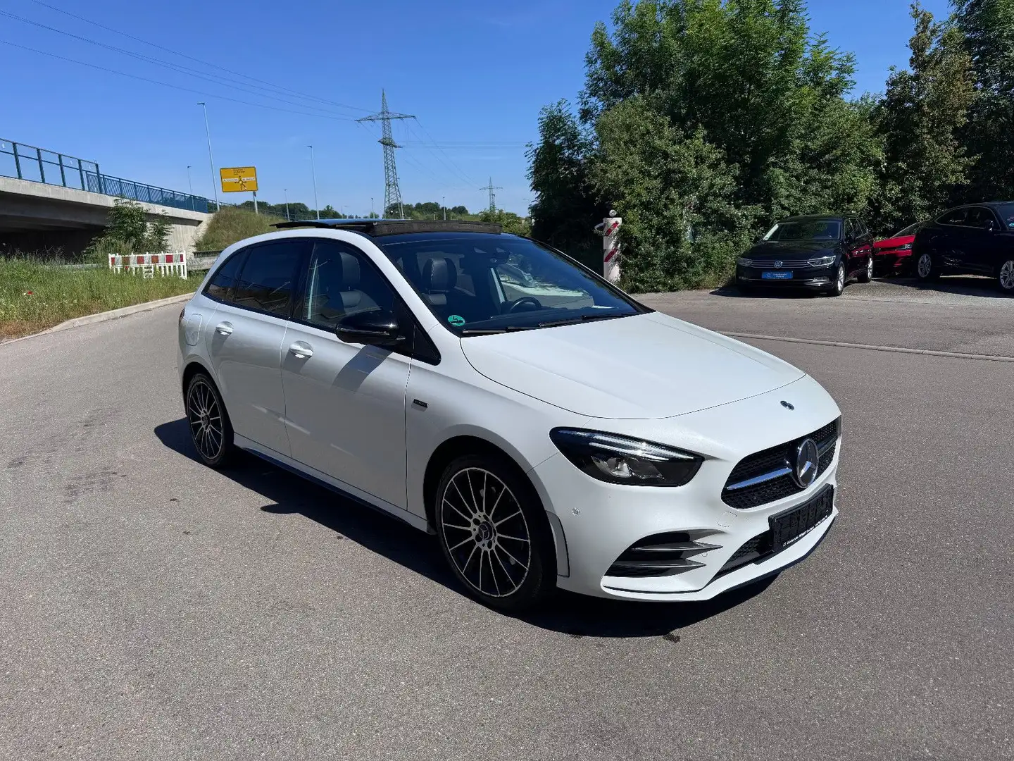 Mercedes-Benz B 250 e Edition 2020 AMG-Line Pano LED+ 360° ACC Weiß - 2