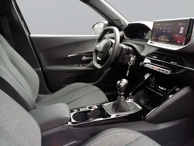 Peugeot 2008 view 11