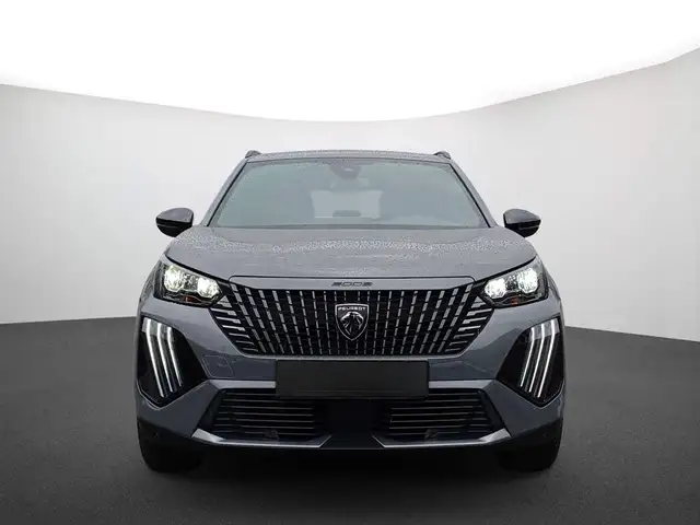 Peugeot 2008 view 2