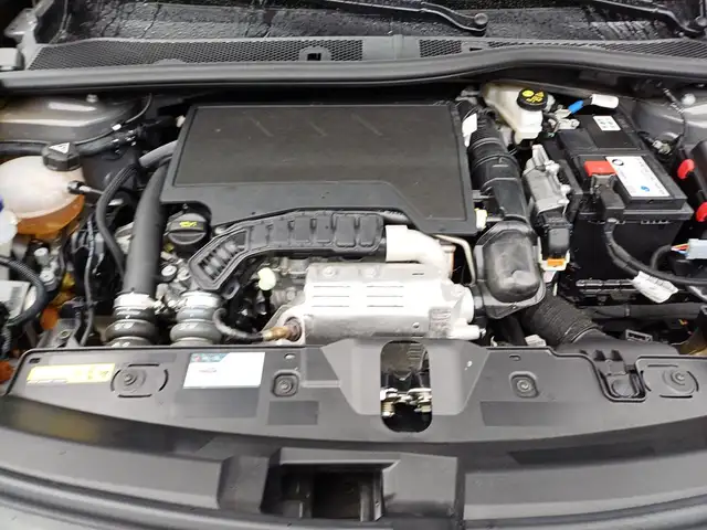 Peugeot 2008 view 5