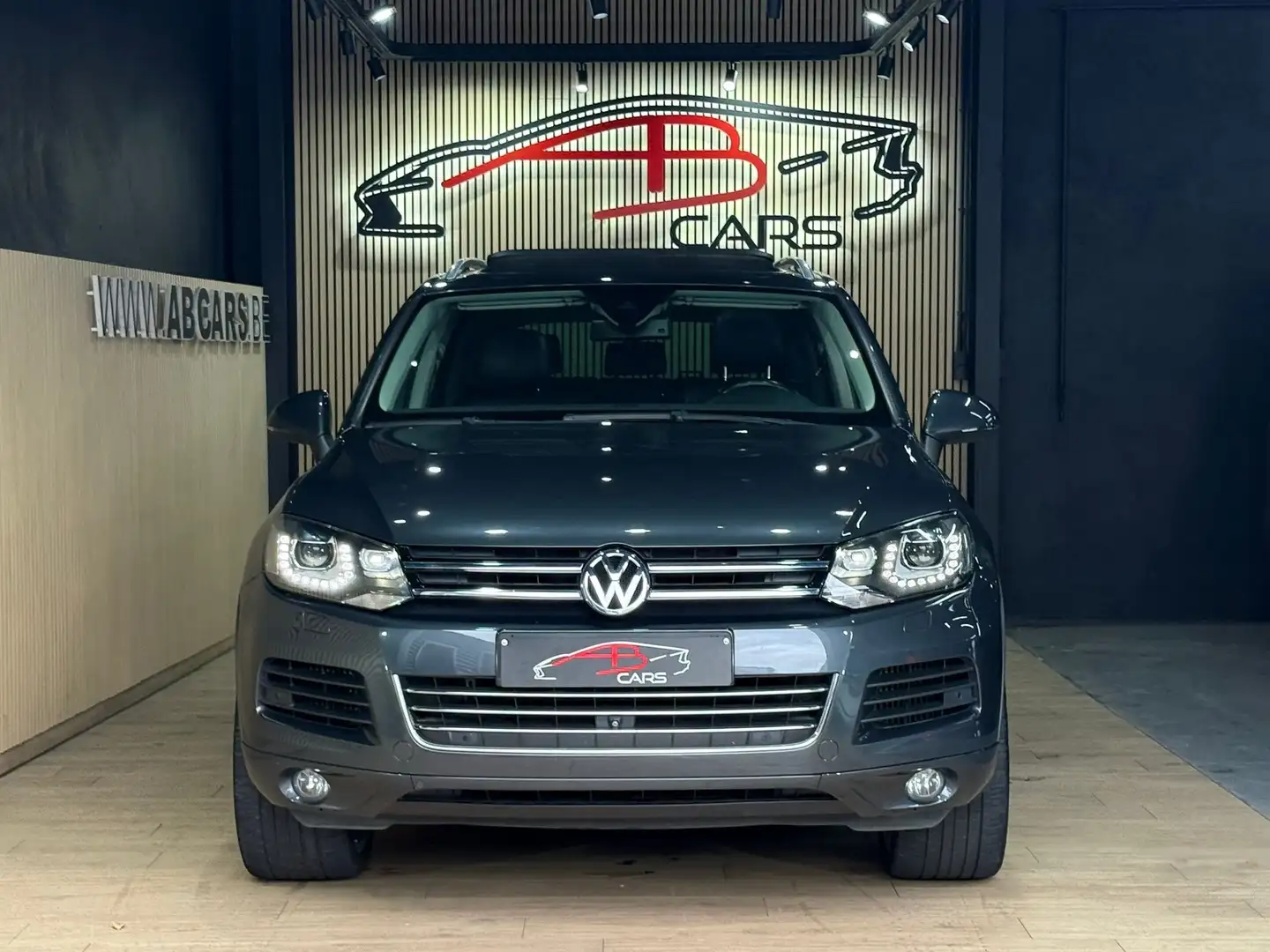 Volkswagen Touareg 3.0 CR TDi V6 * GARANTIE 12 MOIS * R SPORT * Grijs - 2