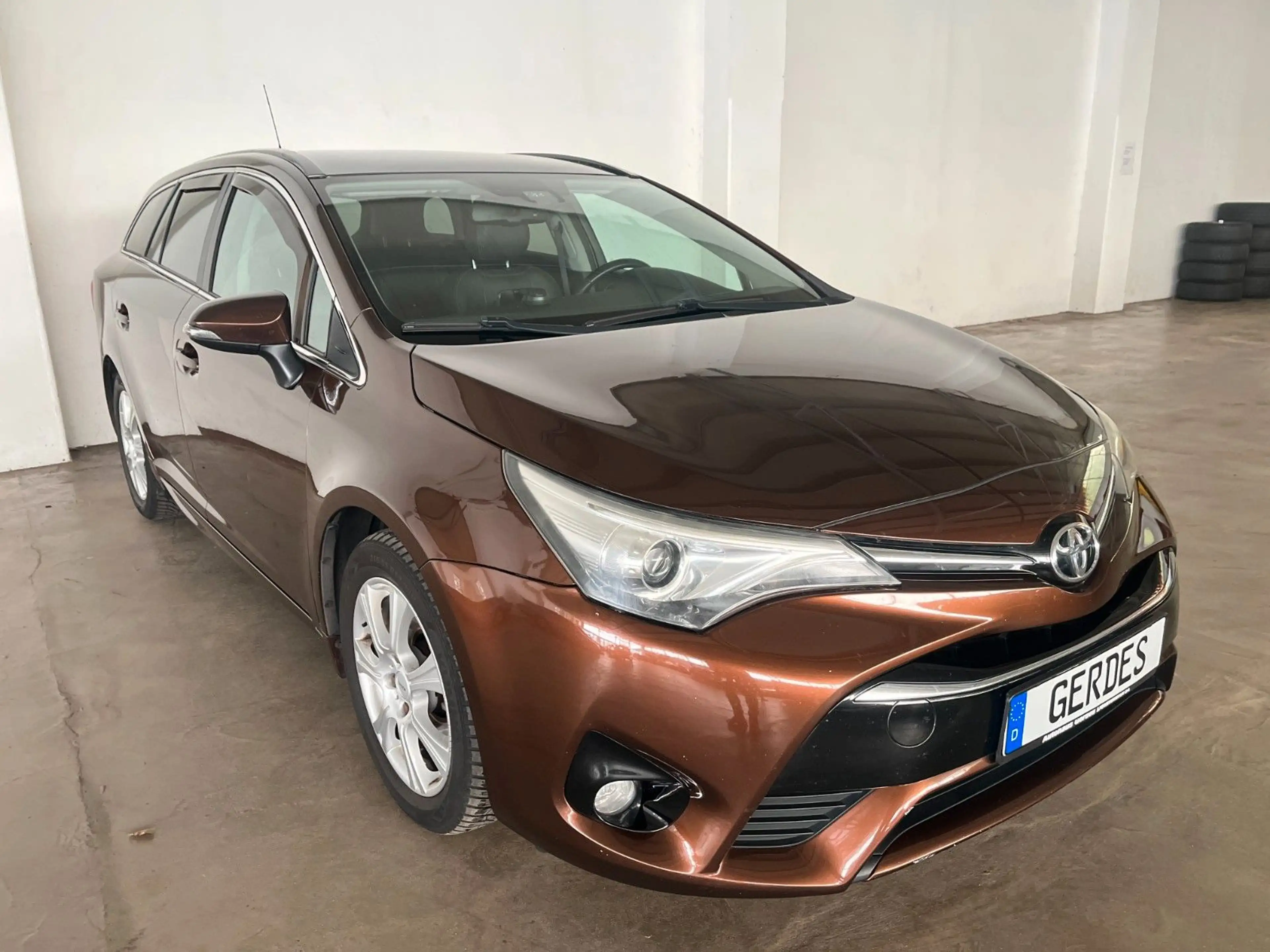 Toyota Avensis Touring 2.0 Sports Business Edition — photo 6