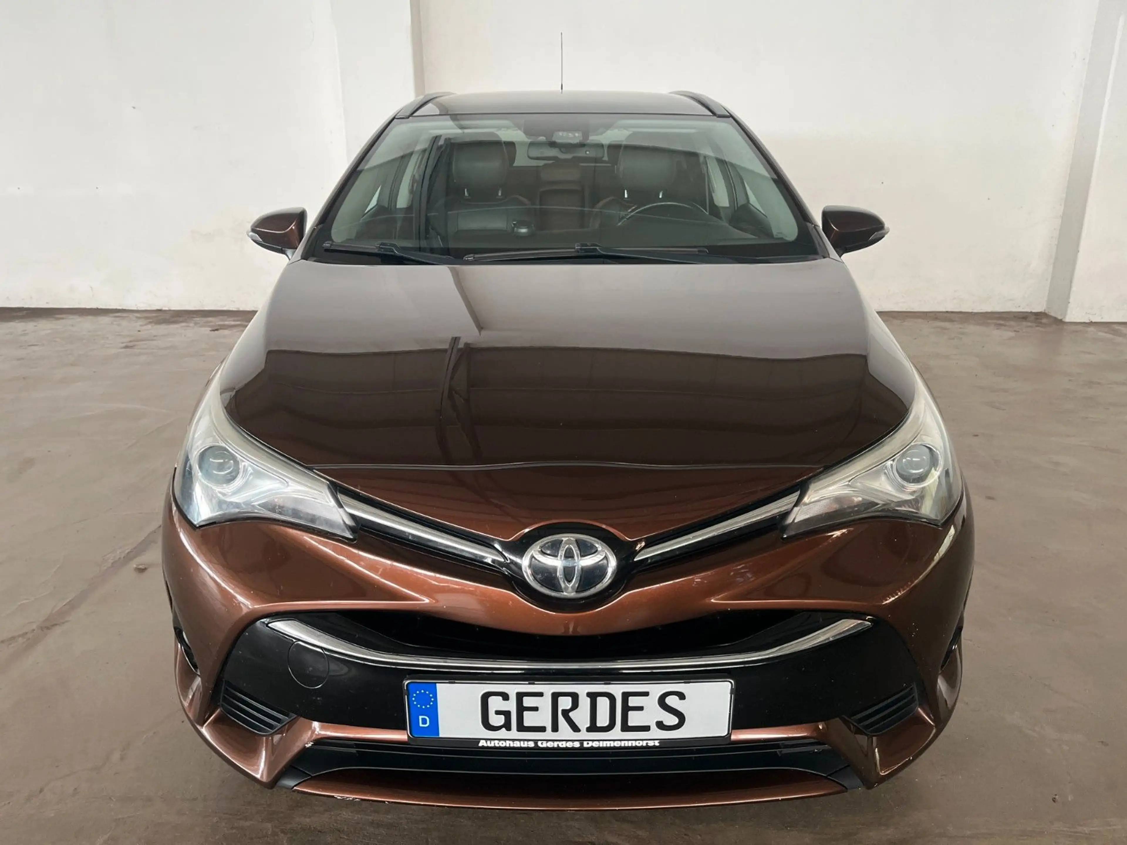 Toyota Avensis Touring 2.0 Sports Business Edition — photo 5