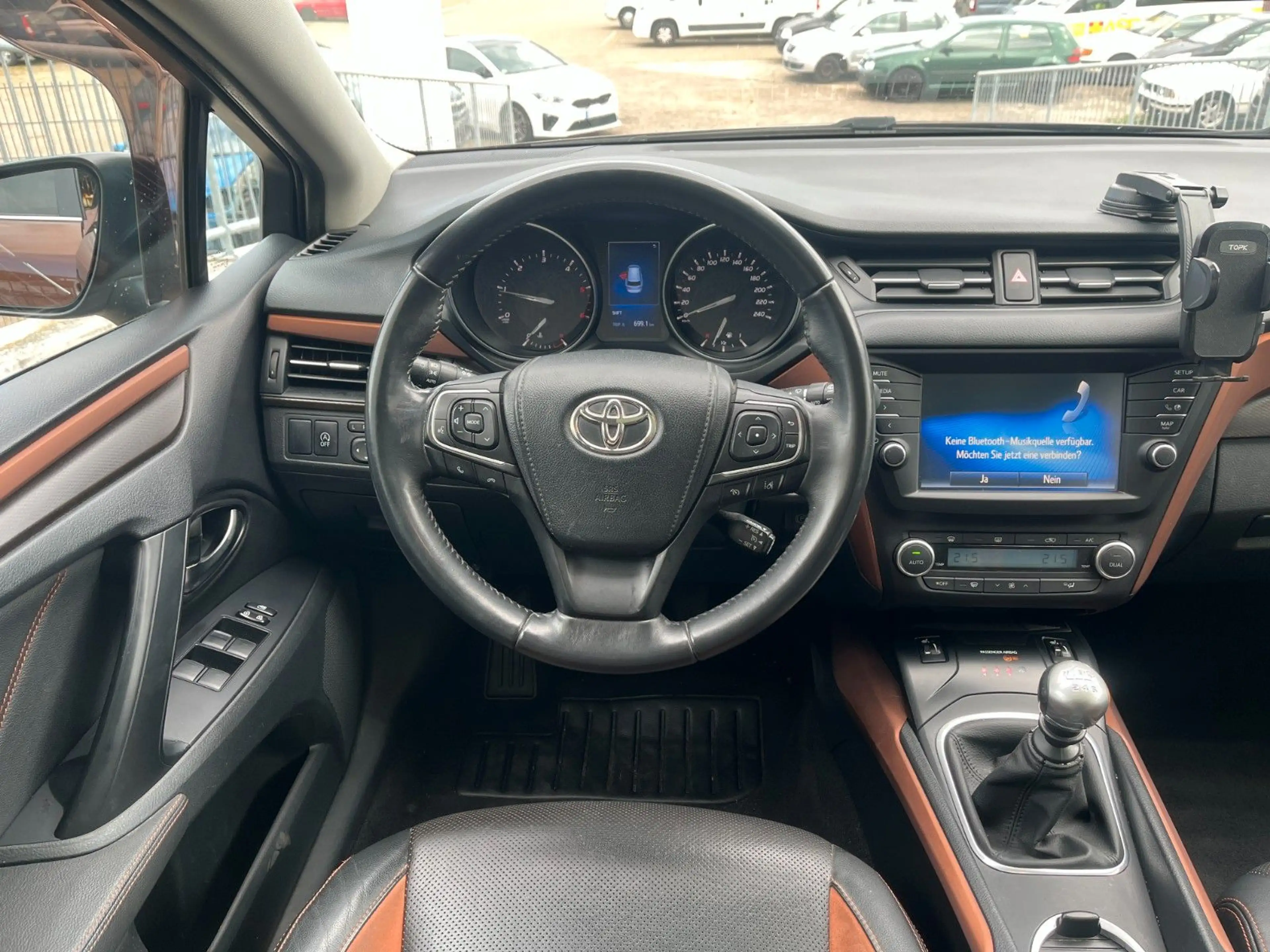 Toyota Avensis Touring 2.0 Sports Business Edition — photo 13