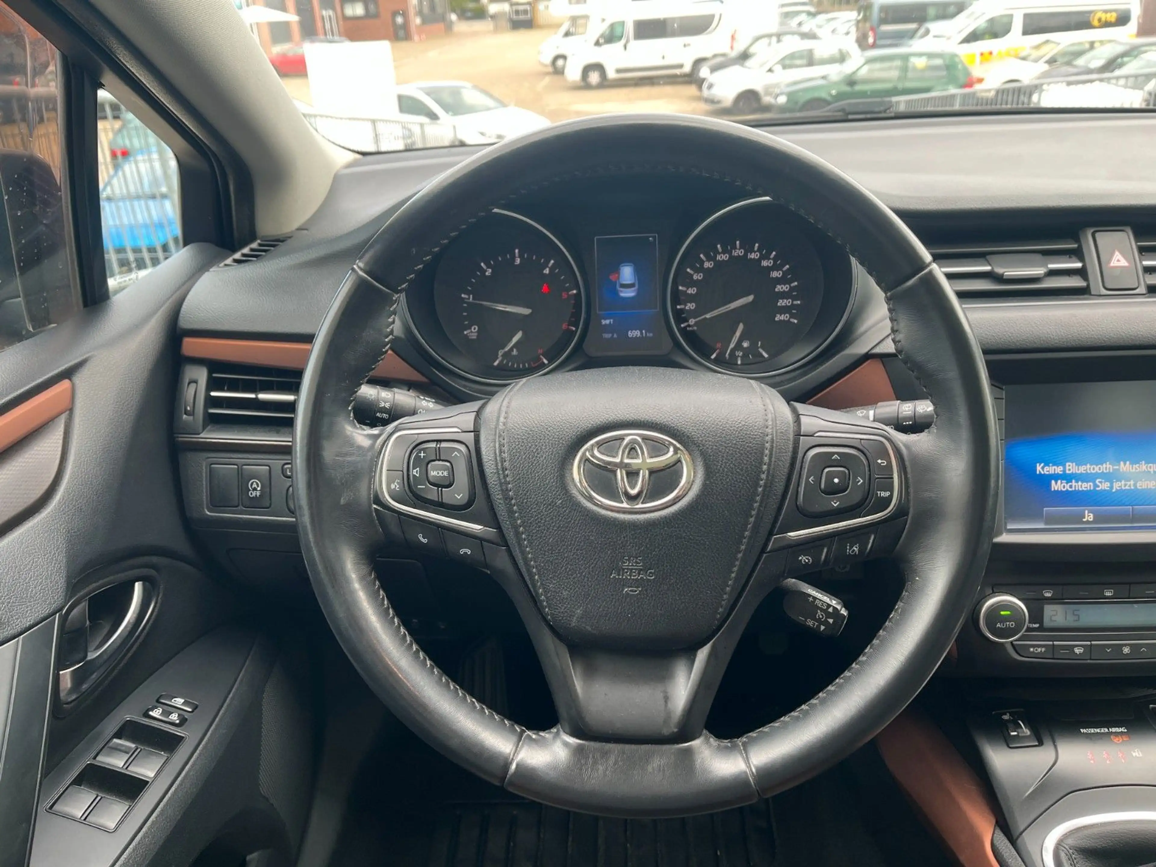 Toyota Avensis Touring 2.0 Sports Business Edition — photo 14