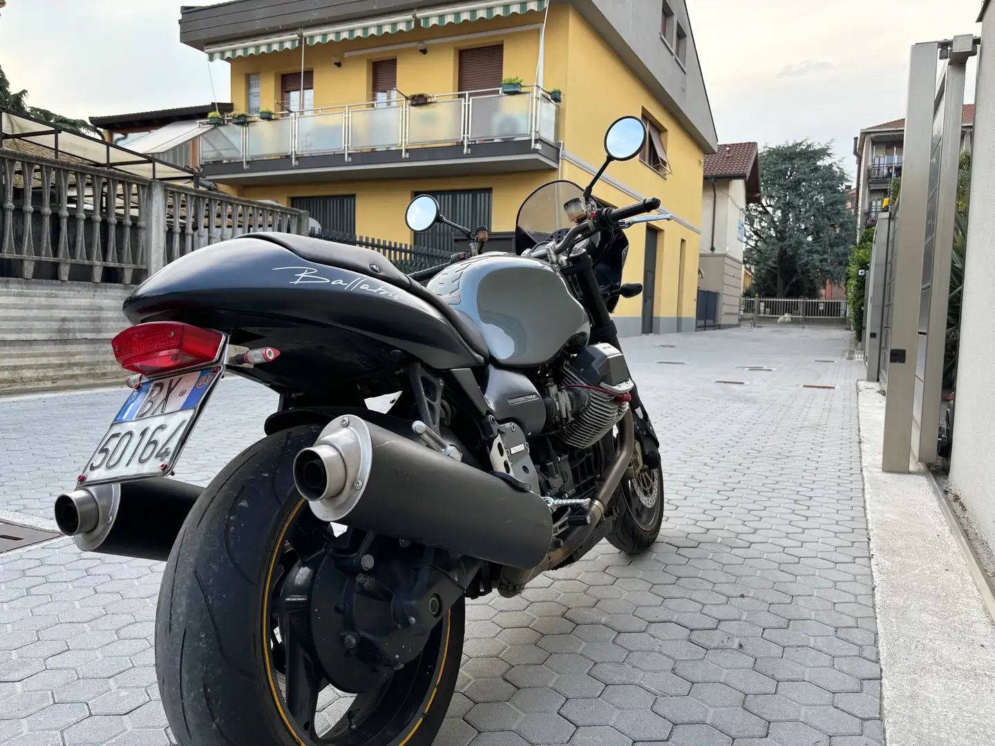 Moto Guzzi V 11 Ballabio - 2