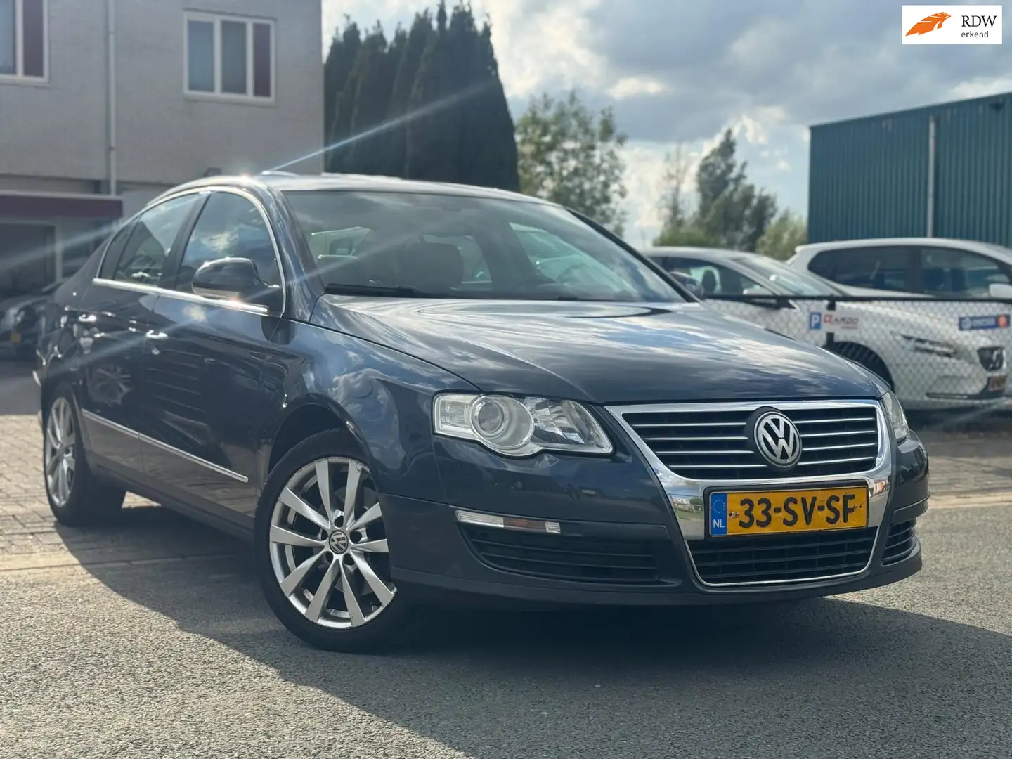Volkswagen Passat 2.0 FSI Highline Grijs - 1