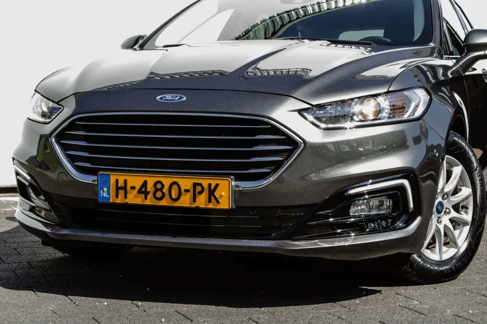 Ford Mondeo Wagon 2.0 IVCT HEV Titanium Full map navigatie/ Ca Grijs - 2