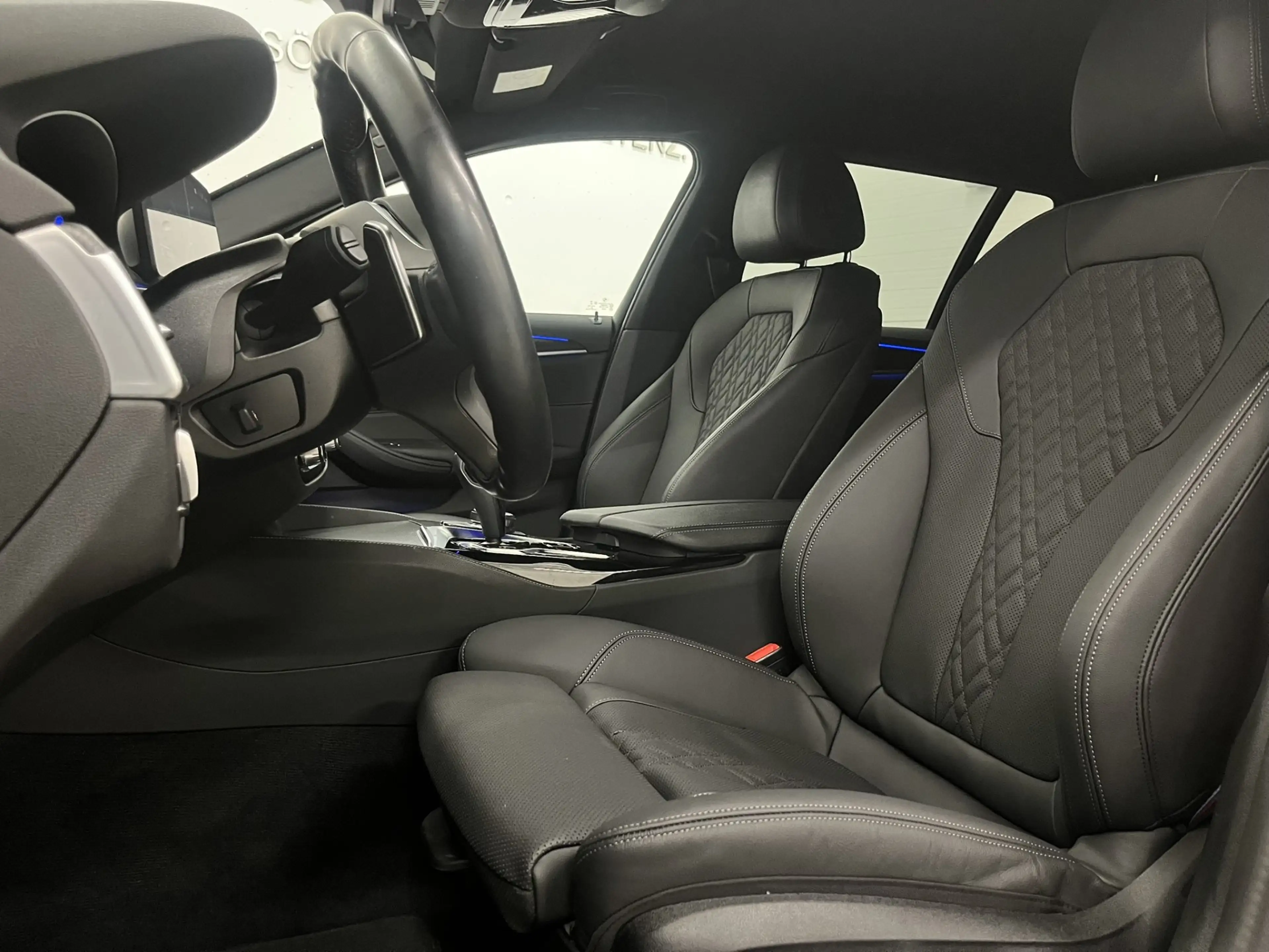 BMW 520 d xDrive *M-Sport PRO / HUD / Memory* — photo 13