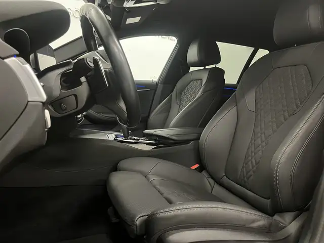 BMW 5 Series view 13