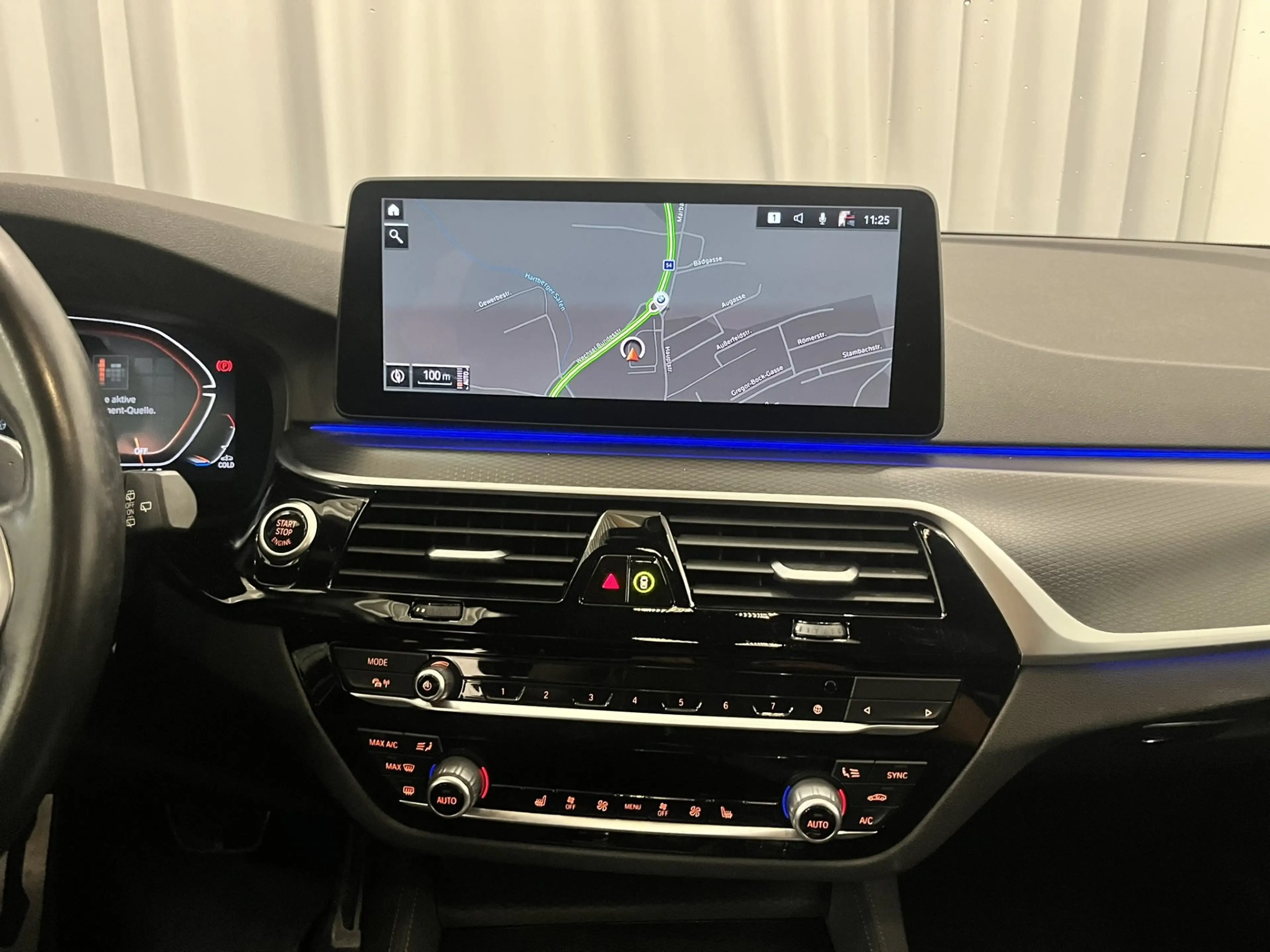 BMW 520 d xDrive *M-Sport PRO / HUD / Memory* — photo 12