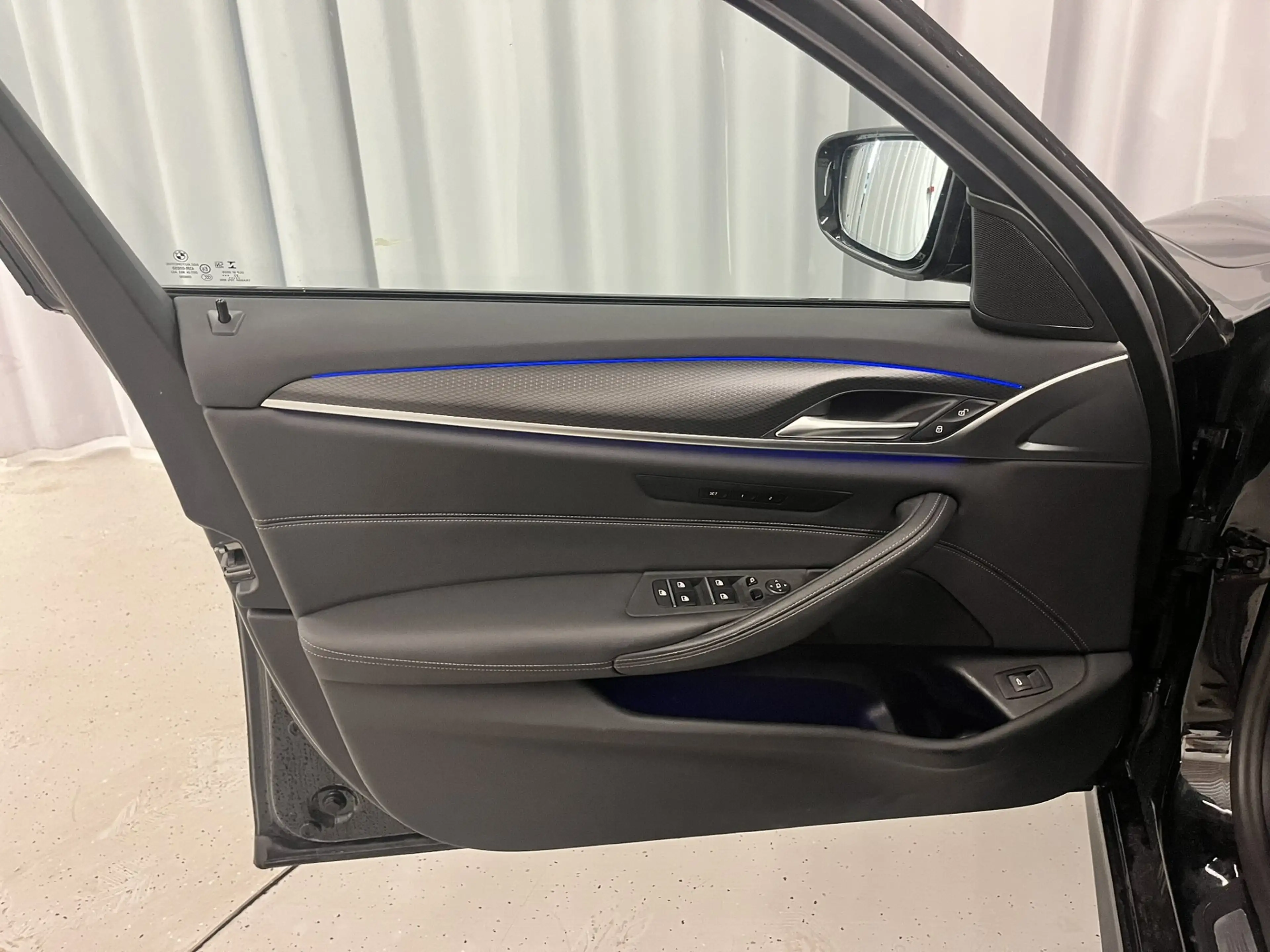 BMW 520 d xDrive *M-Sport PRO / HUD / Memory* — photo 15