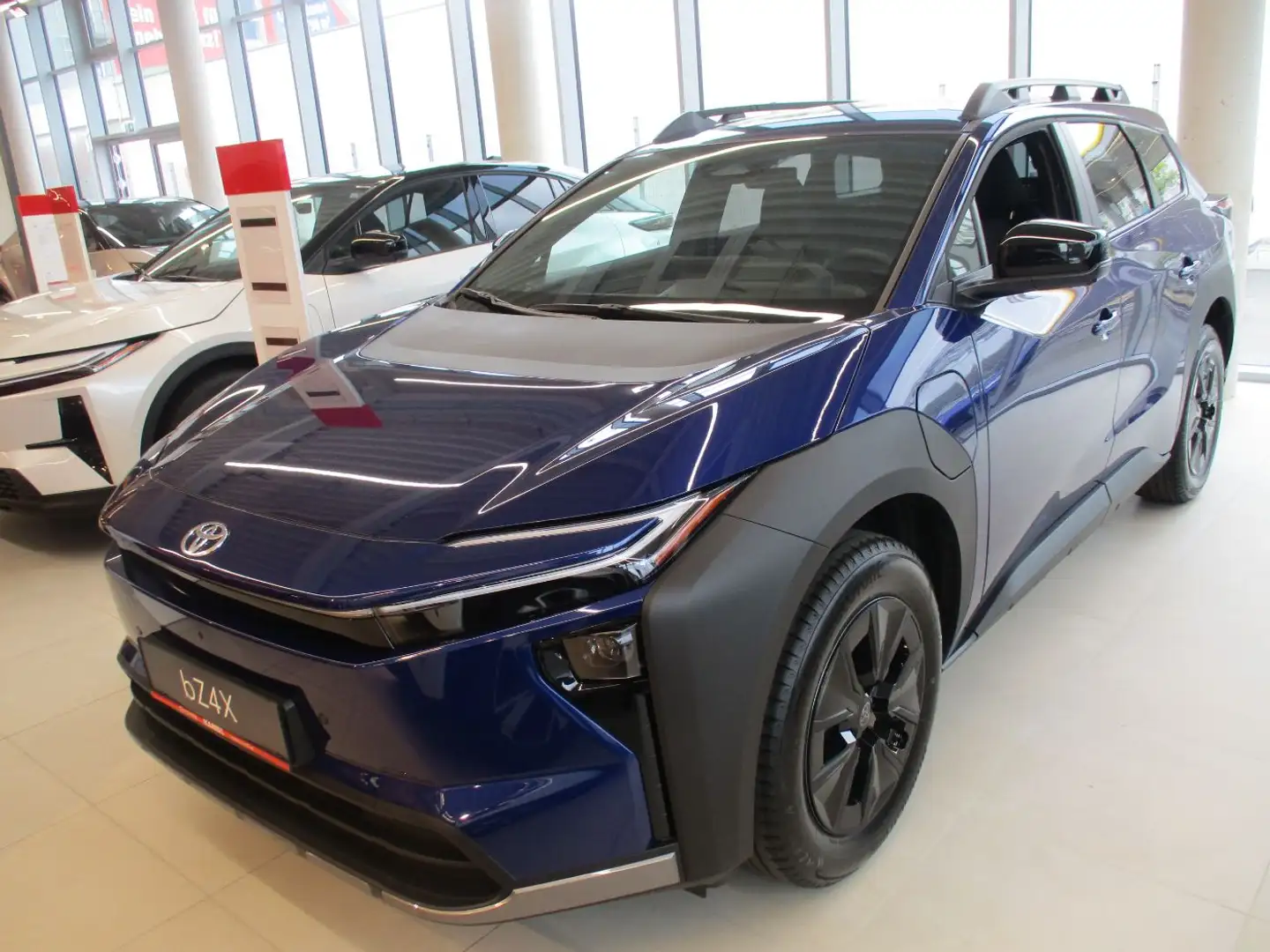 Toyota bZ4X TOURING 2WD TEAMPLAYER 75kWh ACC+LED+Navi Blau - 2