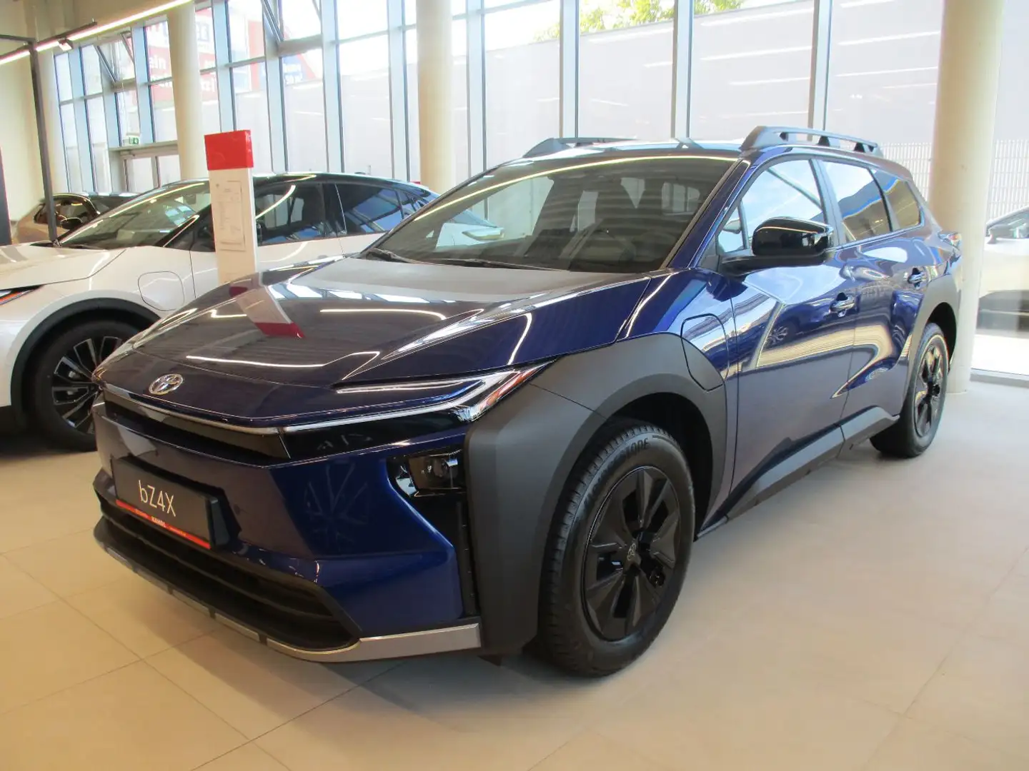 Toyota bZ4X TOURING 2WD TEAMPLAYER 75kWh ACC+LED+Navi Blau - 2