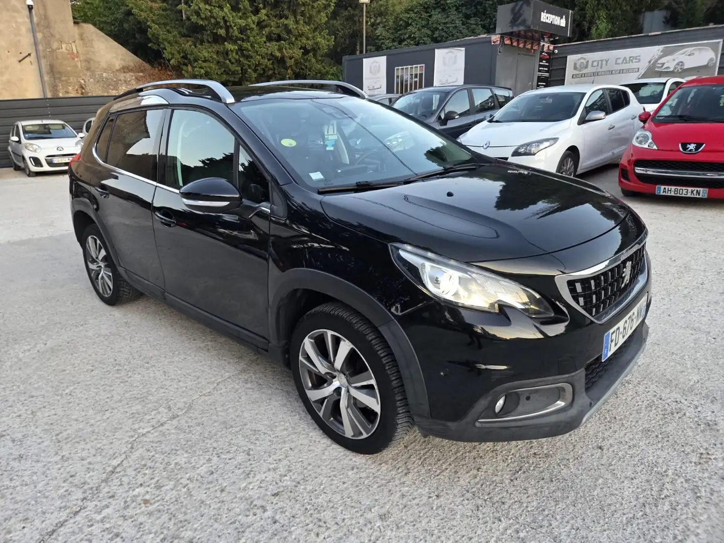 Peugeot 2008 Allure Noir - 1