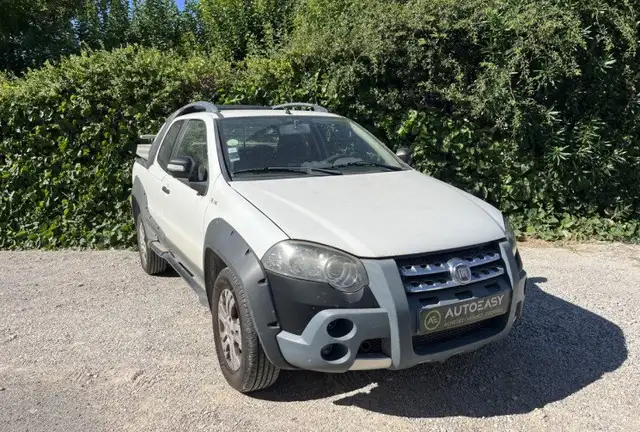 Fiat Strada view 7
