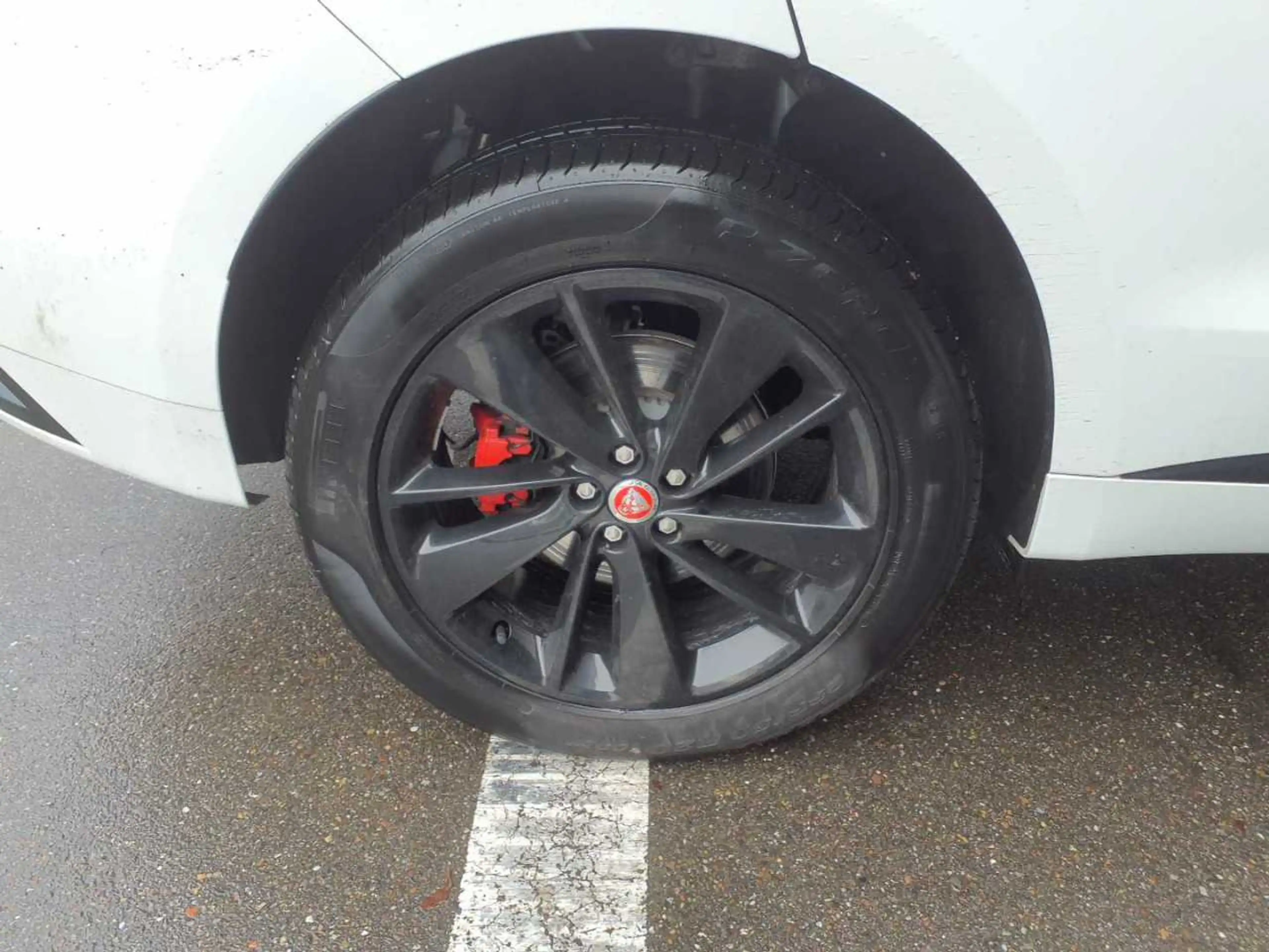 Jaguar F-Pace R-Dynamic SE AWD, NEUWERTIG !!!!!!! — photo 12
