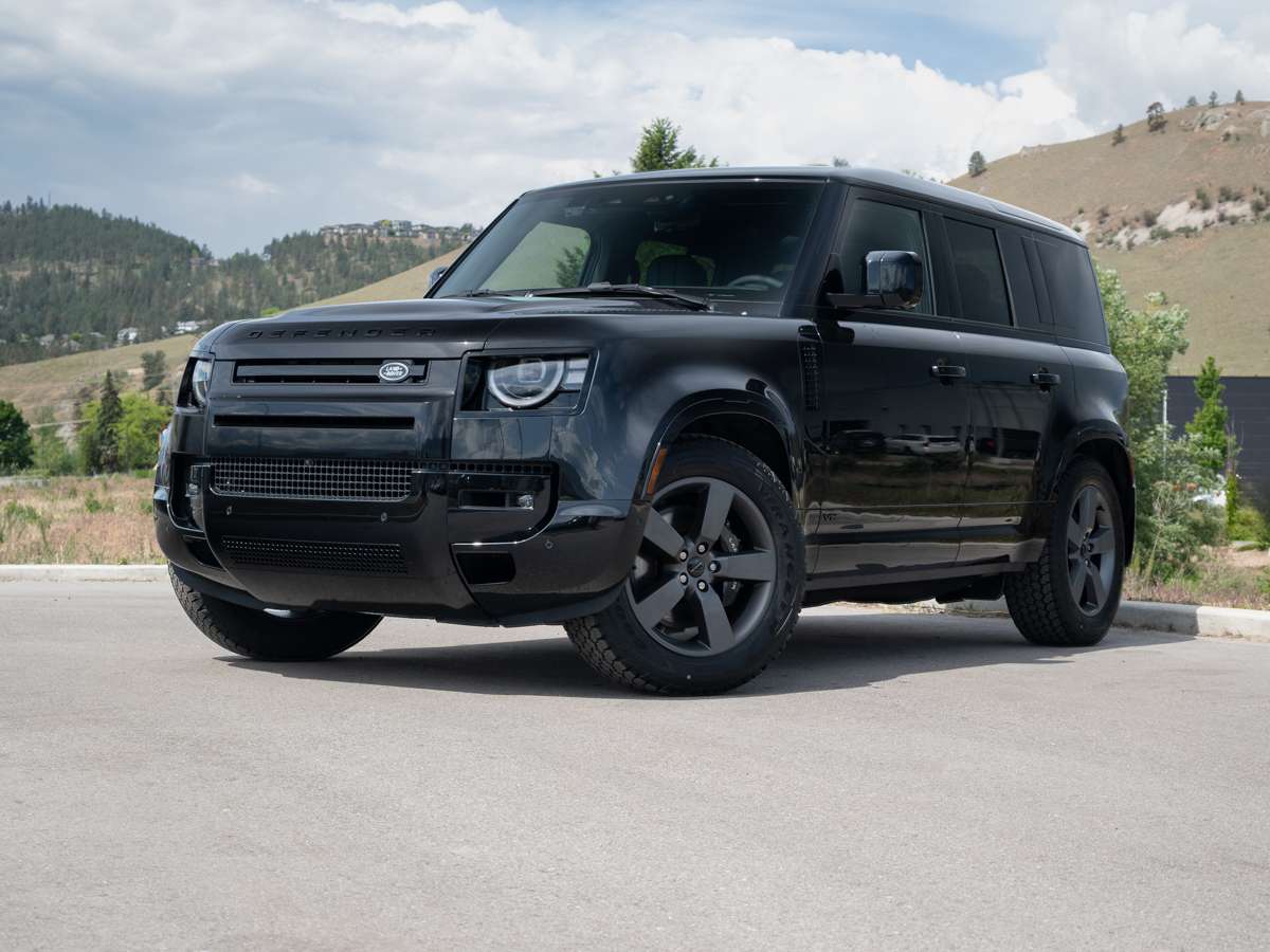 2026 Land Rover Defender 110 P525 V8
