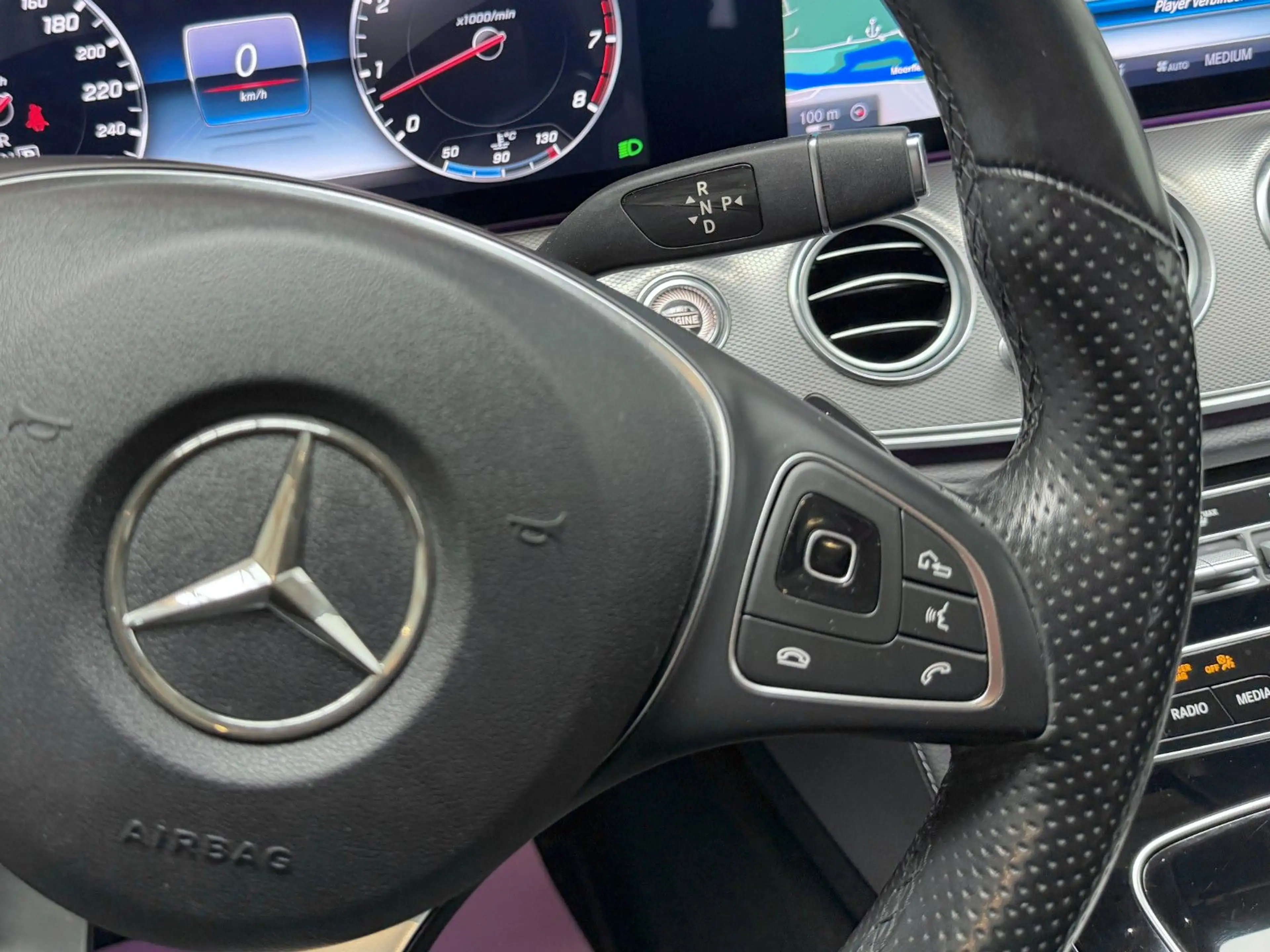 Mercedes-Benz E 400 CGI T 4MATIC 9G-TRONIC LEDER/CAM/BUR/333PS — photo 14