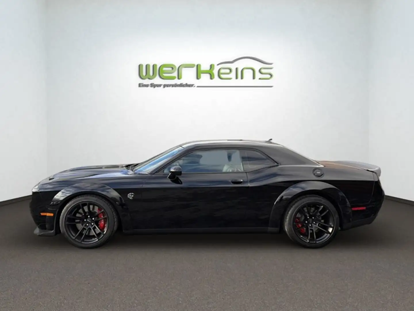 Dodge Challenger 6.2 Hellcat SRT Widebody Schwarz - 2