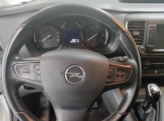Opel Vivaro view 7