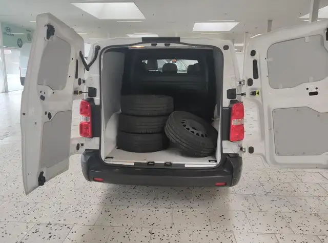 Opel Vivaro view 5