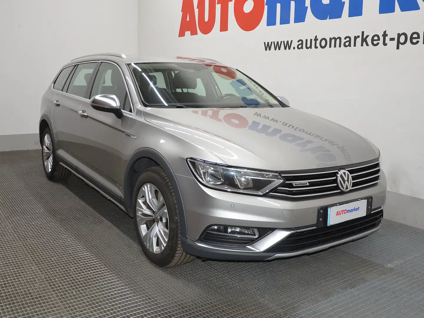 Volkswagen Passat Variant Alltrack 2.0 TDI 4motion 190cv dsg Plateado - 2