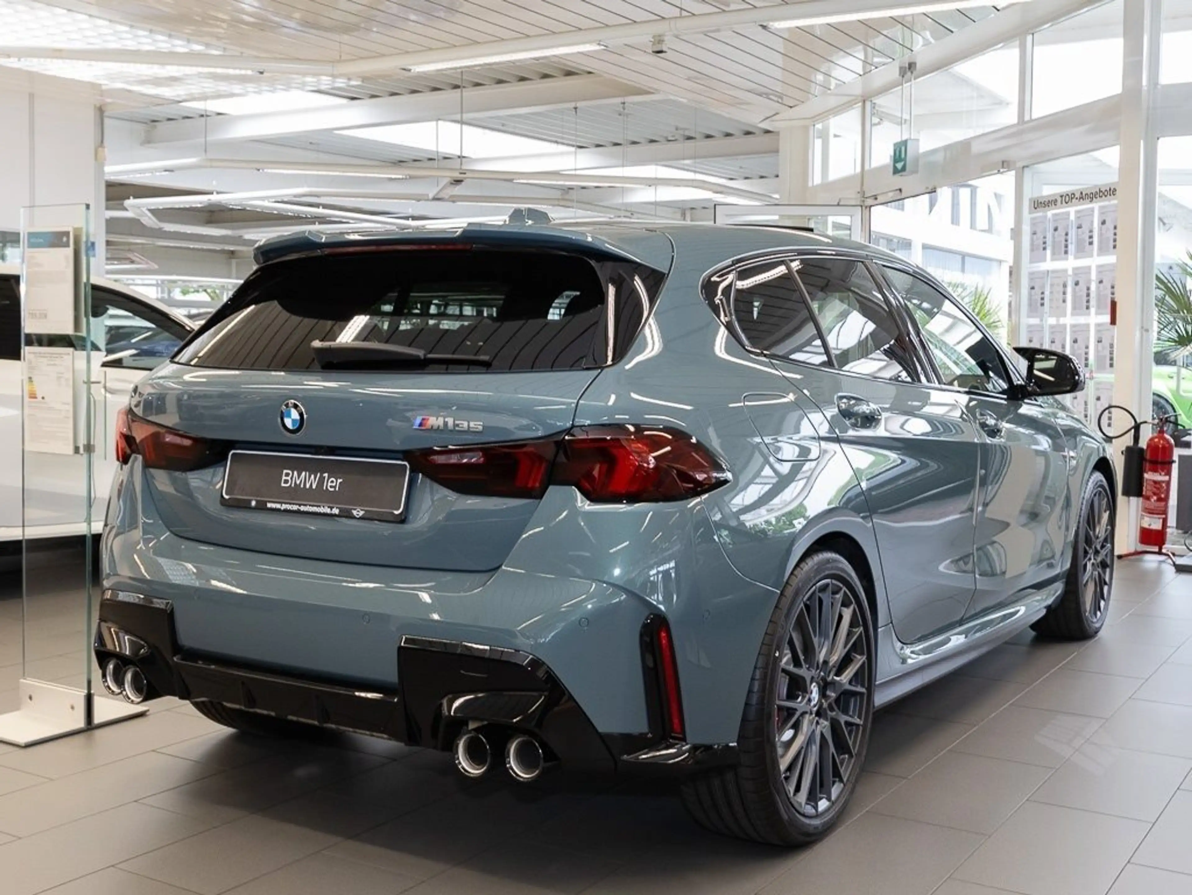 BMW 135 M135 xDrive MSport PANO AHK HuD HK HiFi DAB LED — photo 2