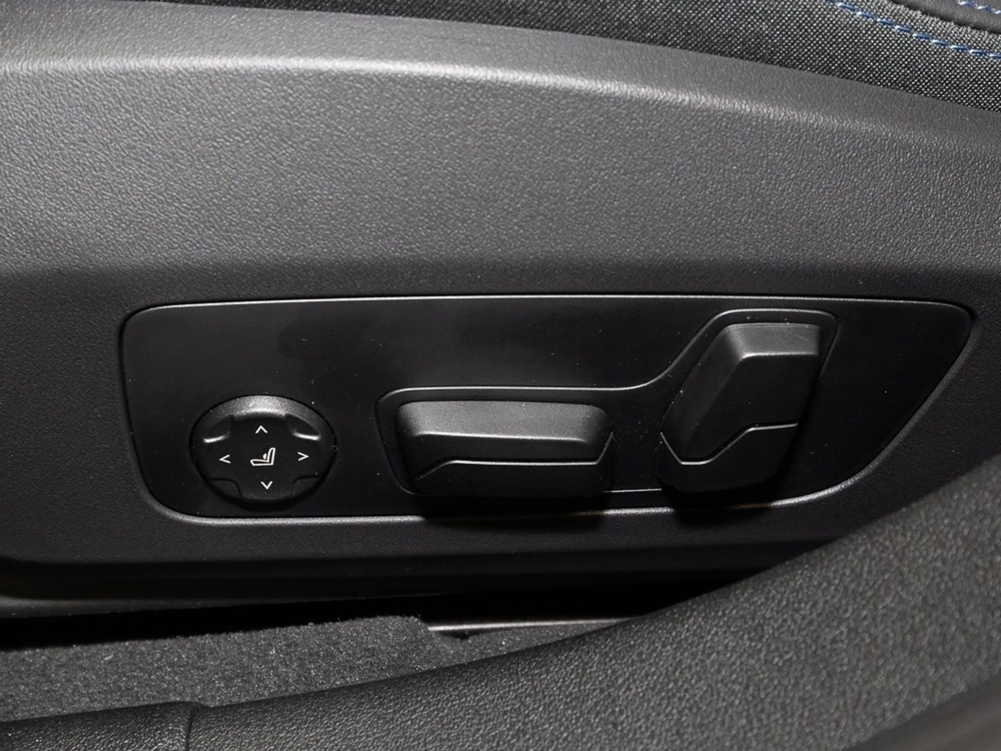 BMW 135 M135 xDrive MSport PANO AHK HuD HK HiFi DAB LED — photo 12