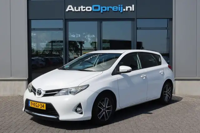 Toyota Auris 1.6 Aspiration 132pk 5drs. Clima, Cruise, Camera,