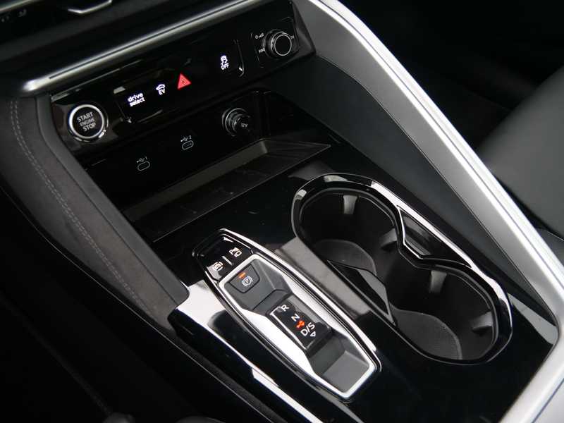 Audi Q5 Sportback 2.0 TFSI 299Pk e-hybrid quattro S editio — photo 6