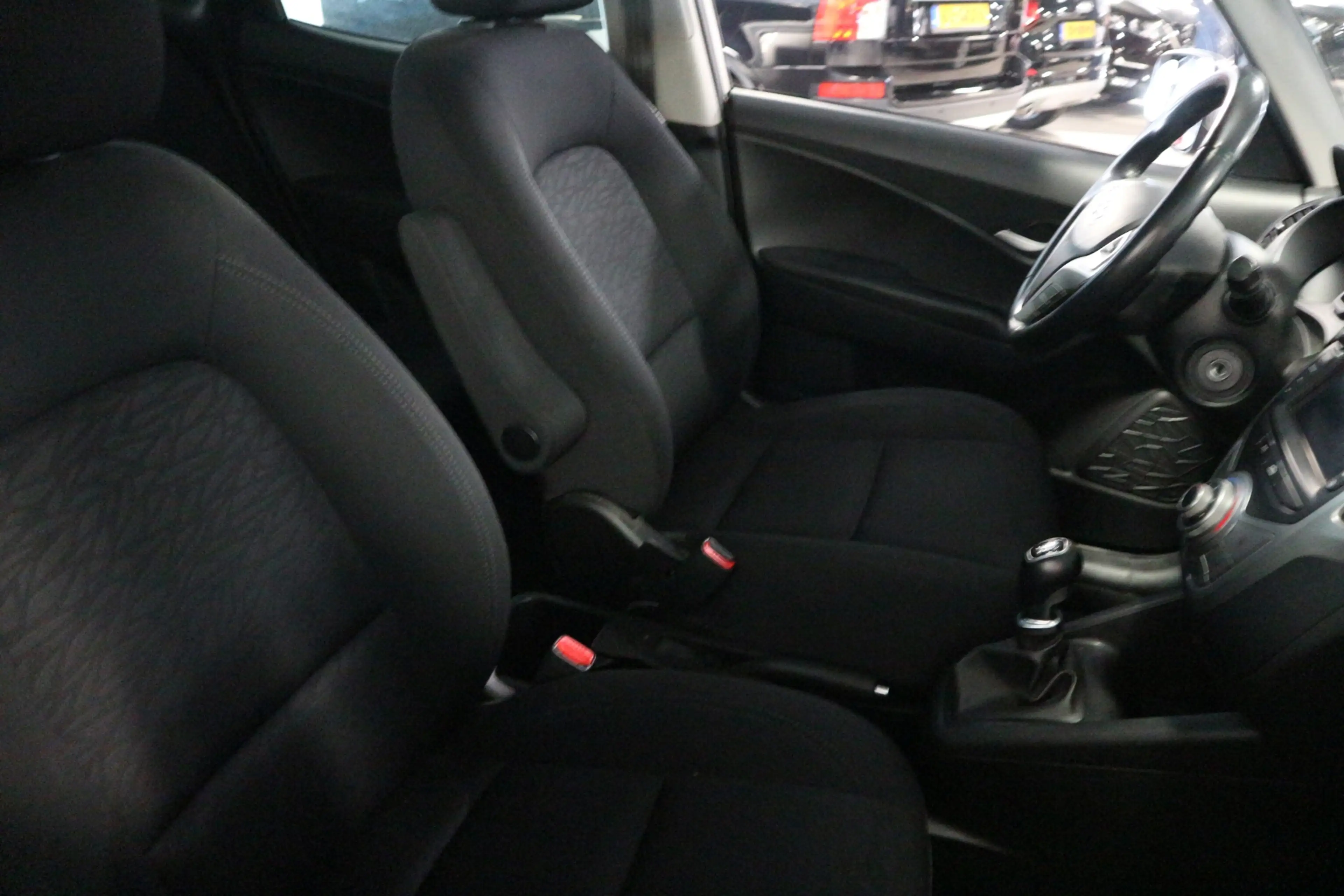 Hyundai iX20 1.4i Go! / Camera / Velg / Airco / APK 2027 ! ! ! — photo 6