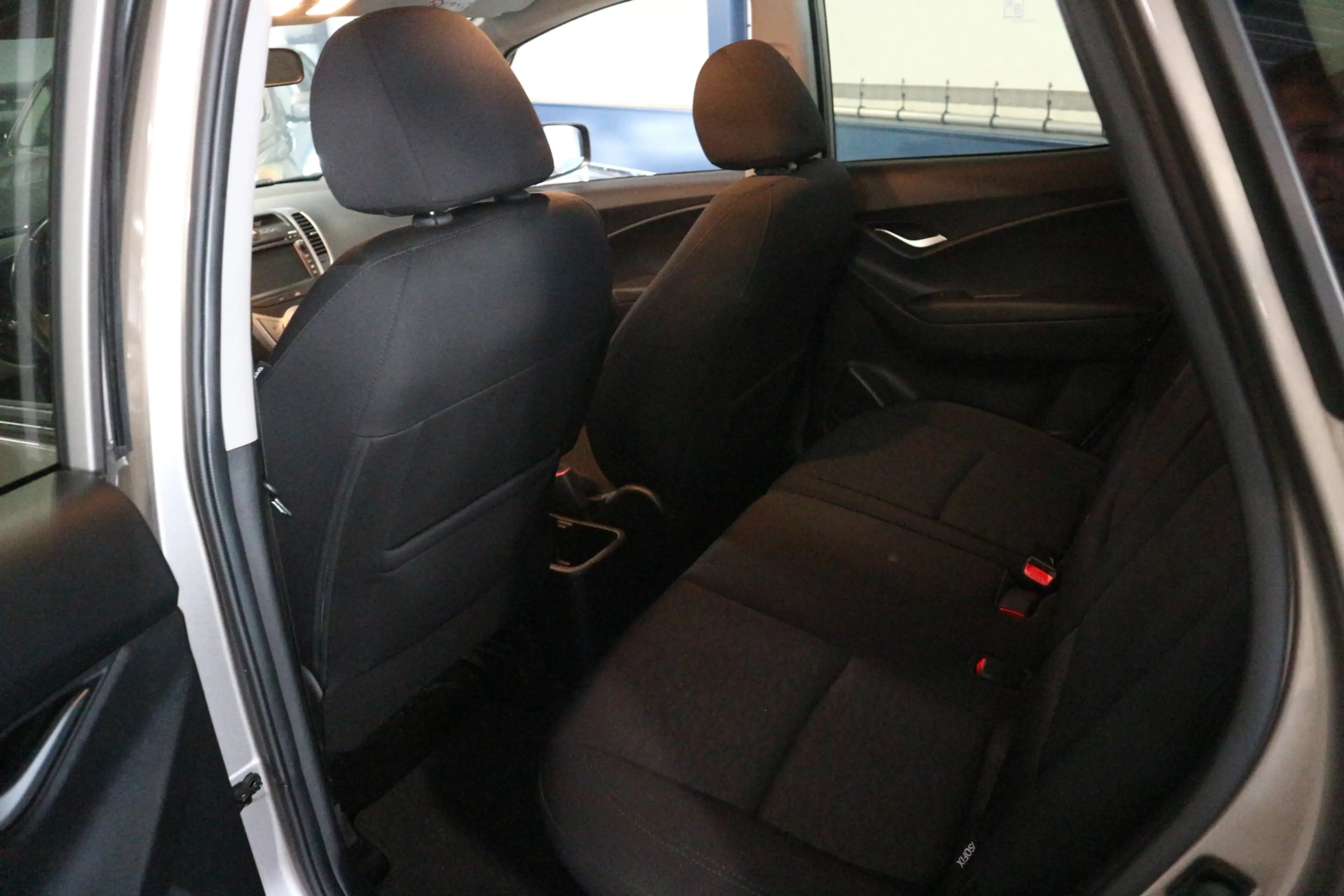 Hyundai iX20 1.4i Go! / Camera / Velg / Airco / APK 2027 ! ! ! — photo 11