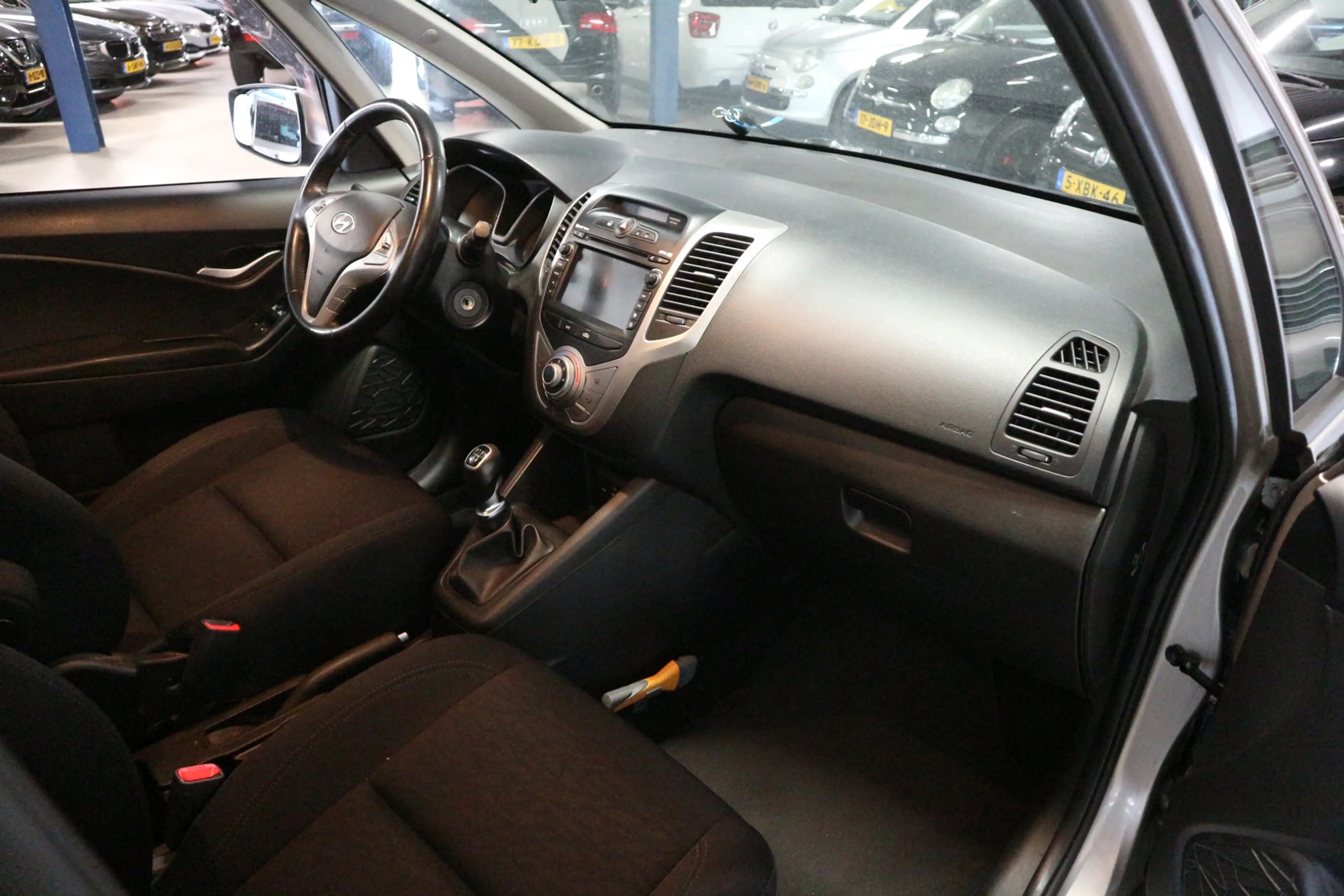 Hyundai iX20 1.4i Go! / Camera / Velg / Airco / APK 2027 ! ! ! — photo 4
