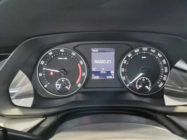Skoda Octavia view 7