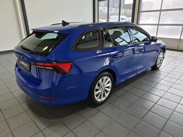 Skoda Octavia view 5