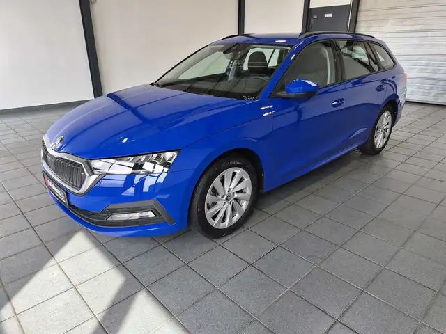Skoda Octavia view 3