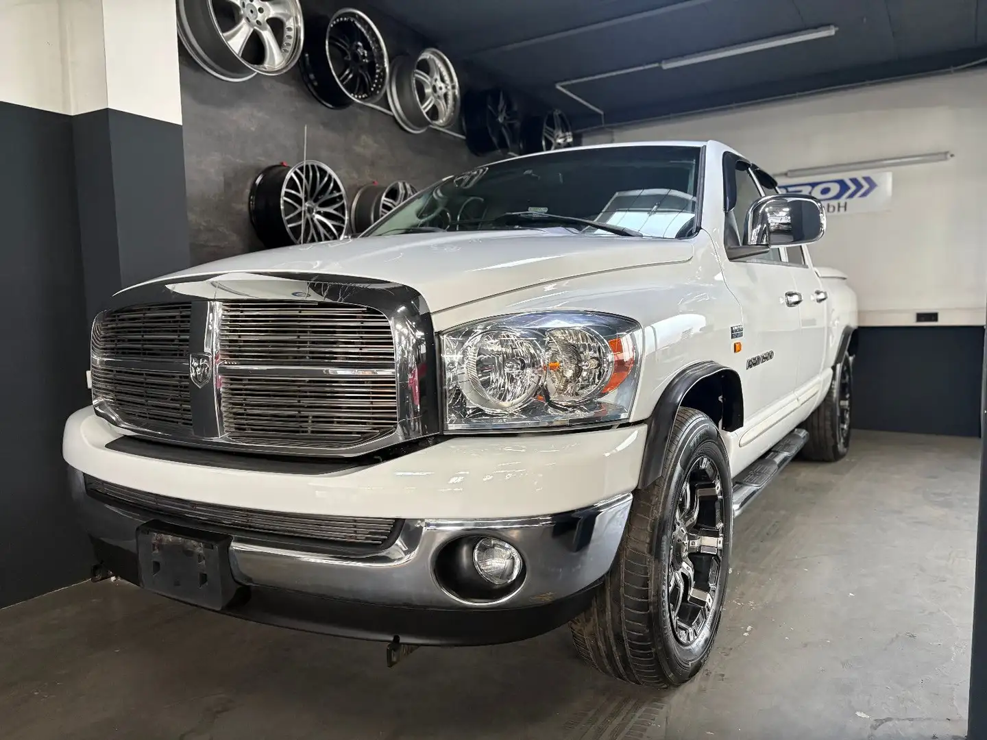 Dodge RAM 5.7 KAMERA/AHK/TEMPOMAT Weiß - 1