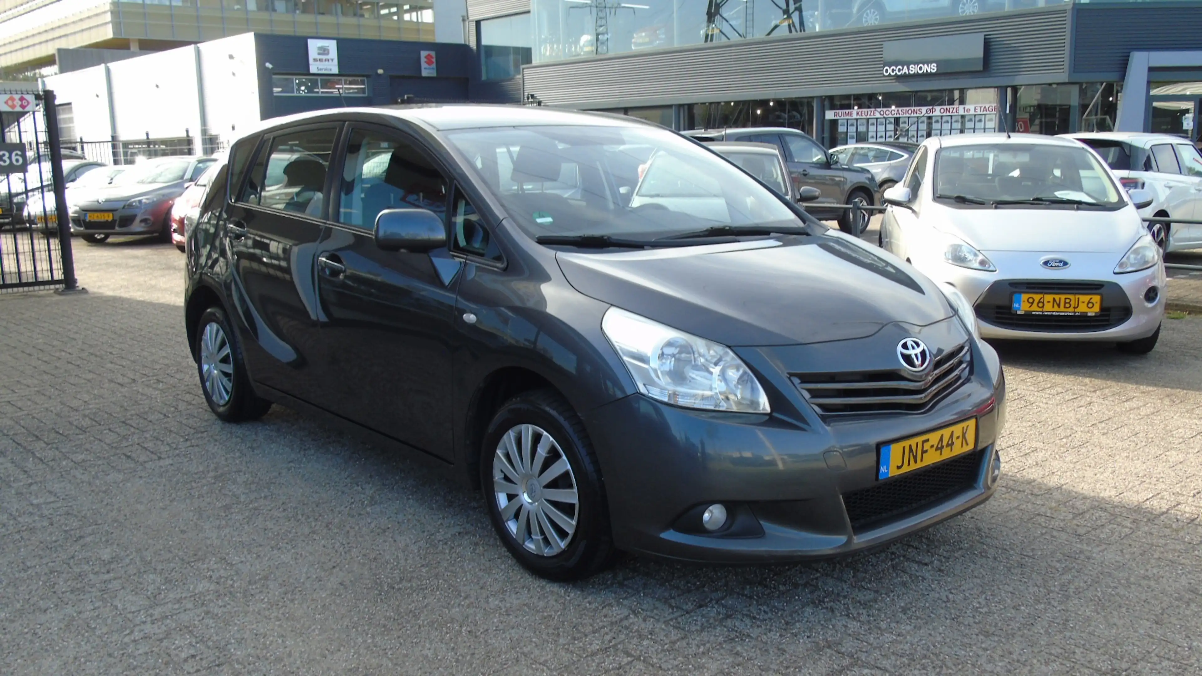 Toyota Verso 1.6 VVT-i Comfort — photo 3