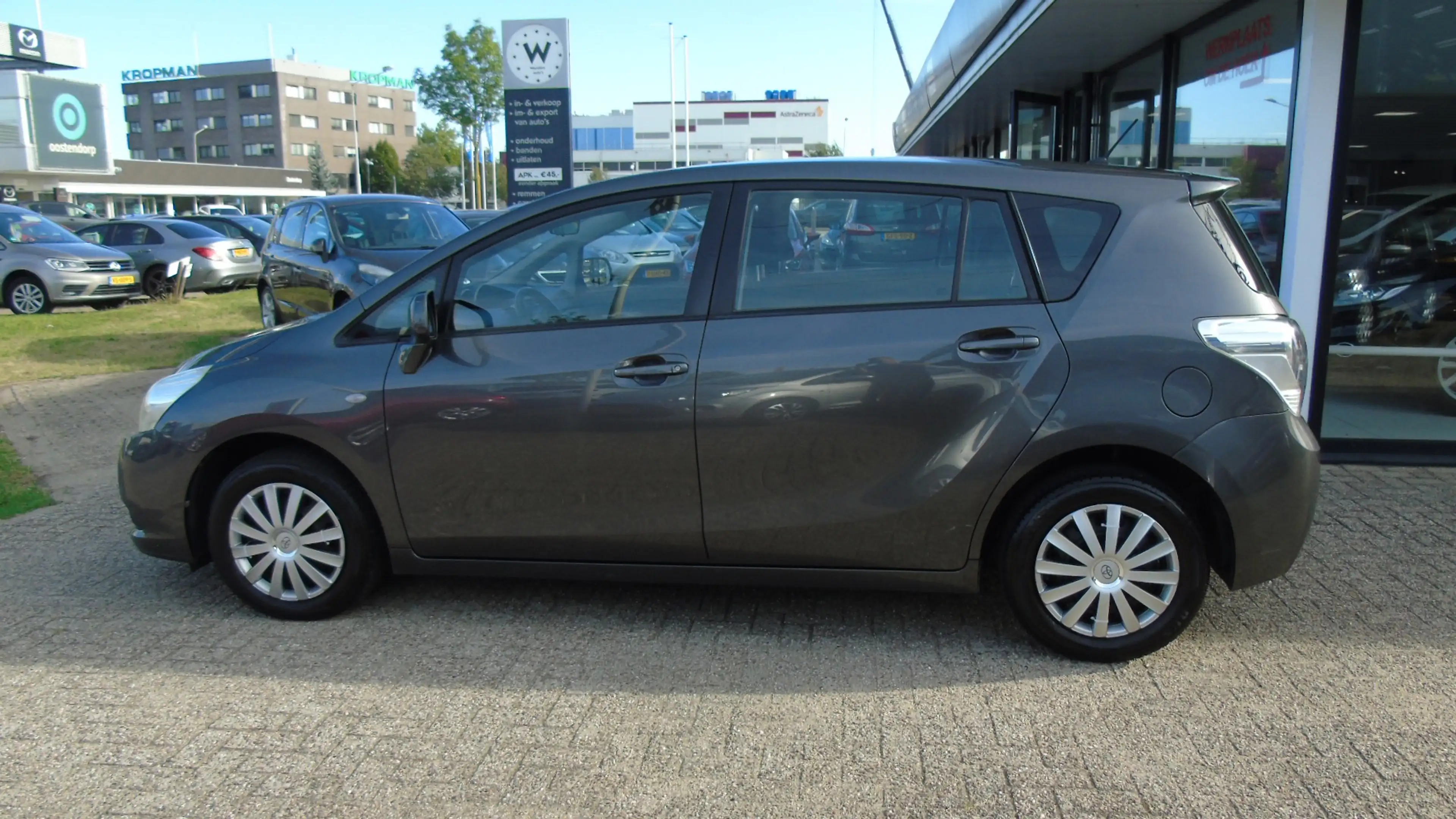Toyota Verso 1.6 VVT-i Comfort — photo 8
