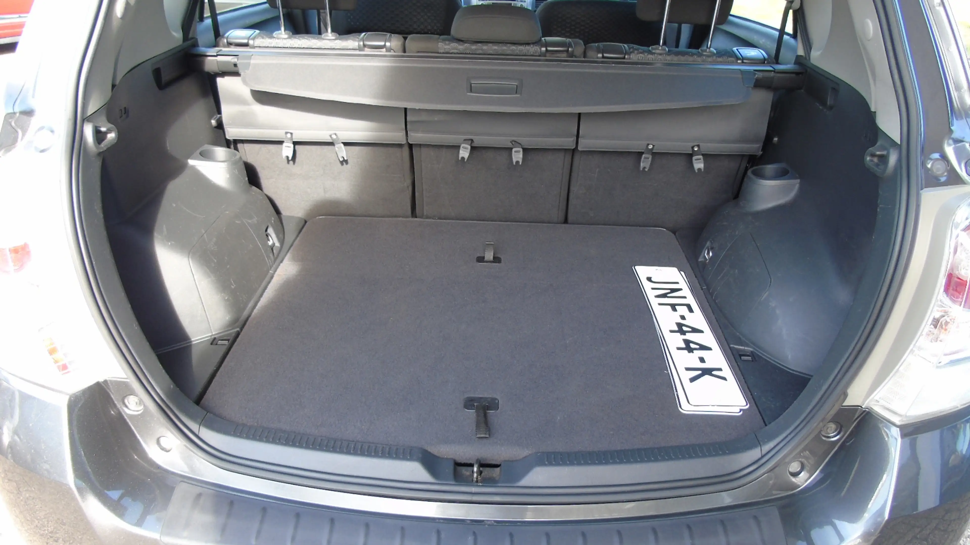 Toyota Verso 1.6 VVT-i Comfort — photo 12