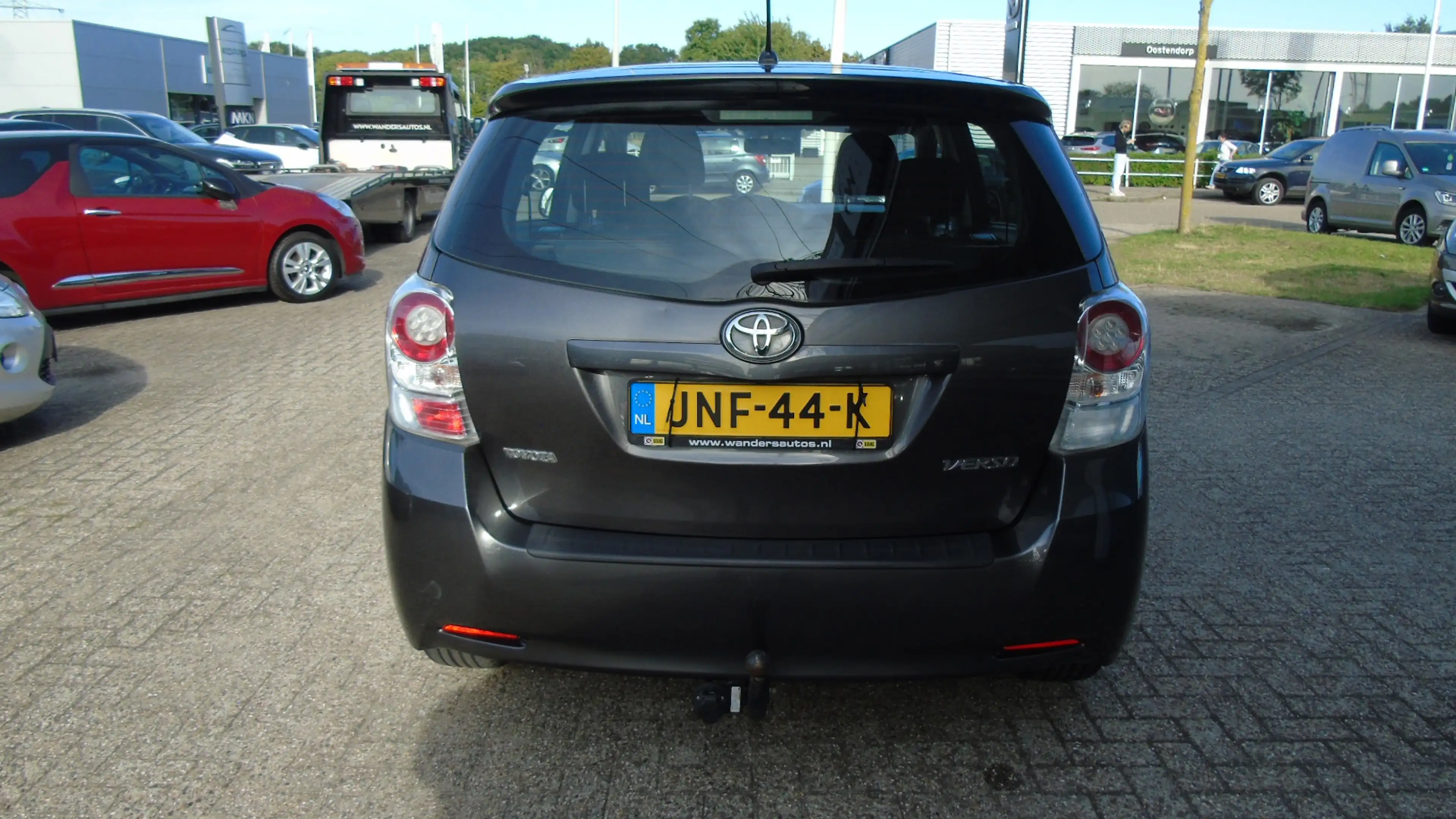 Toyota Verso 1.6 VVT-i Comfort — photo 6