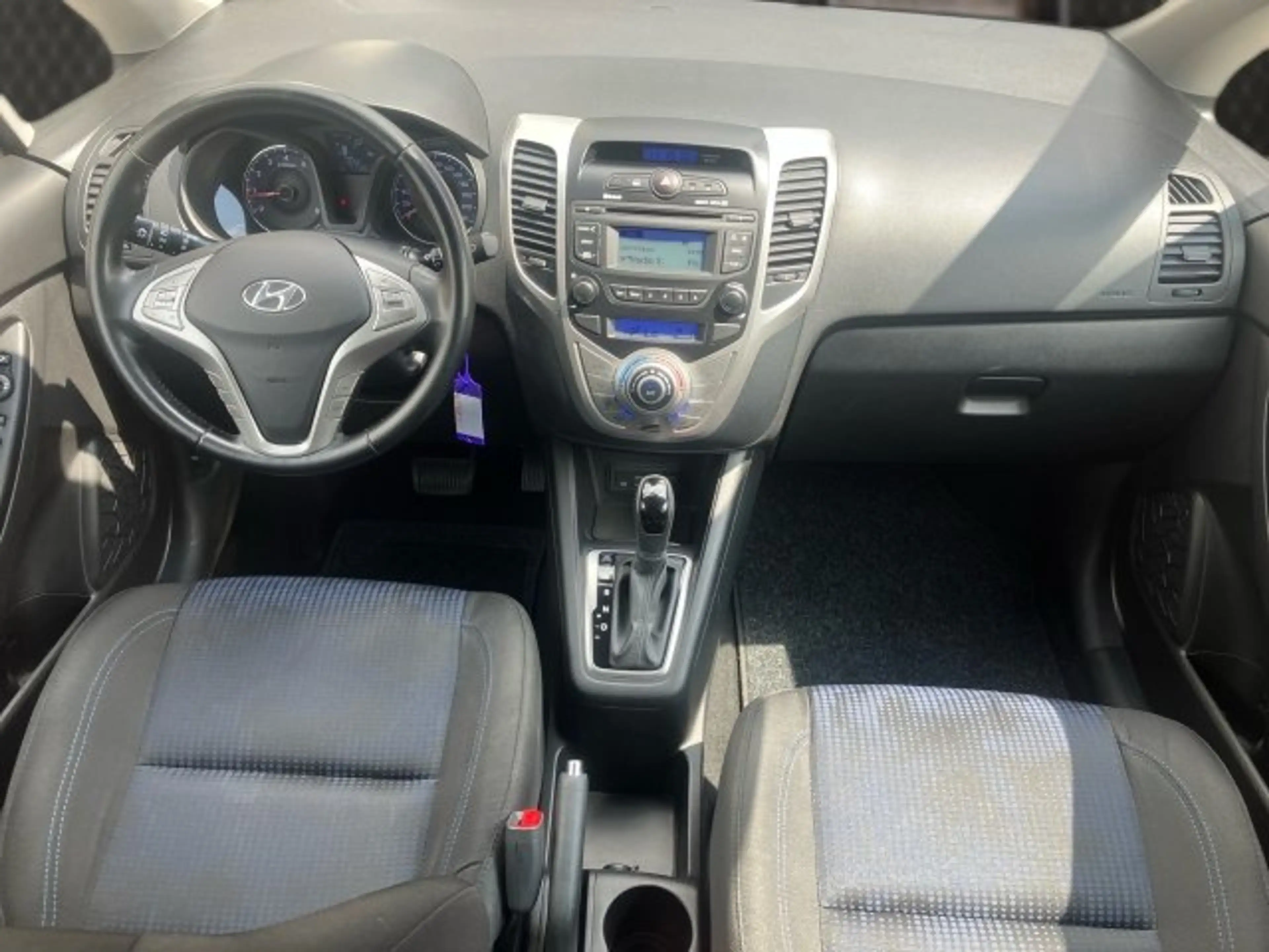 Hyundai iX20 1,6 CVVT Go Aut — photo 9