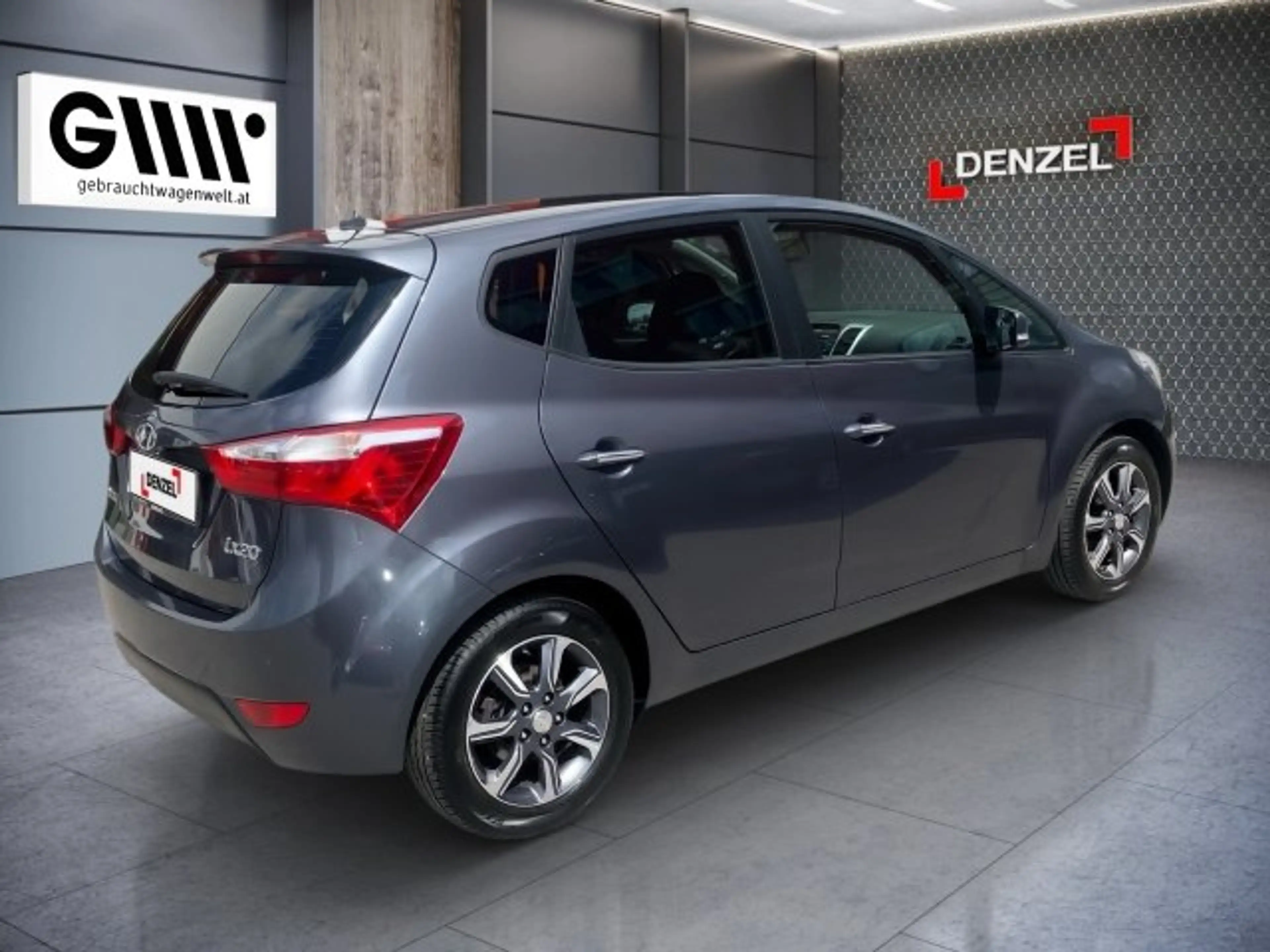 Hyundai iX20 1,6 CVVT Go Aut — photo 4