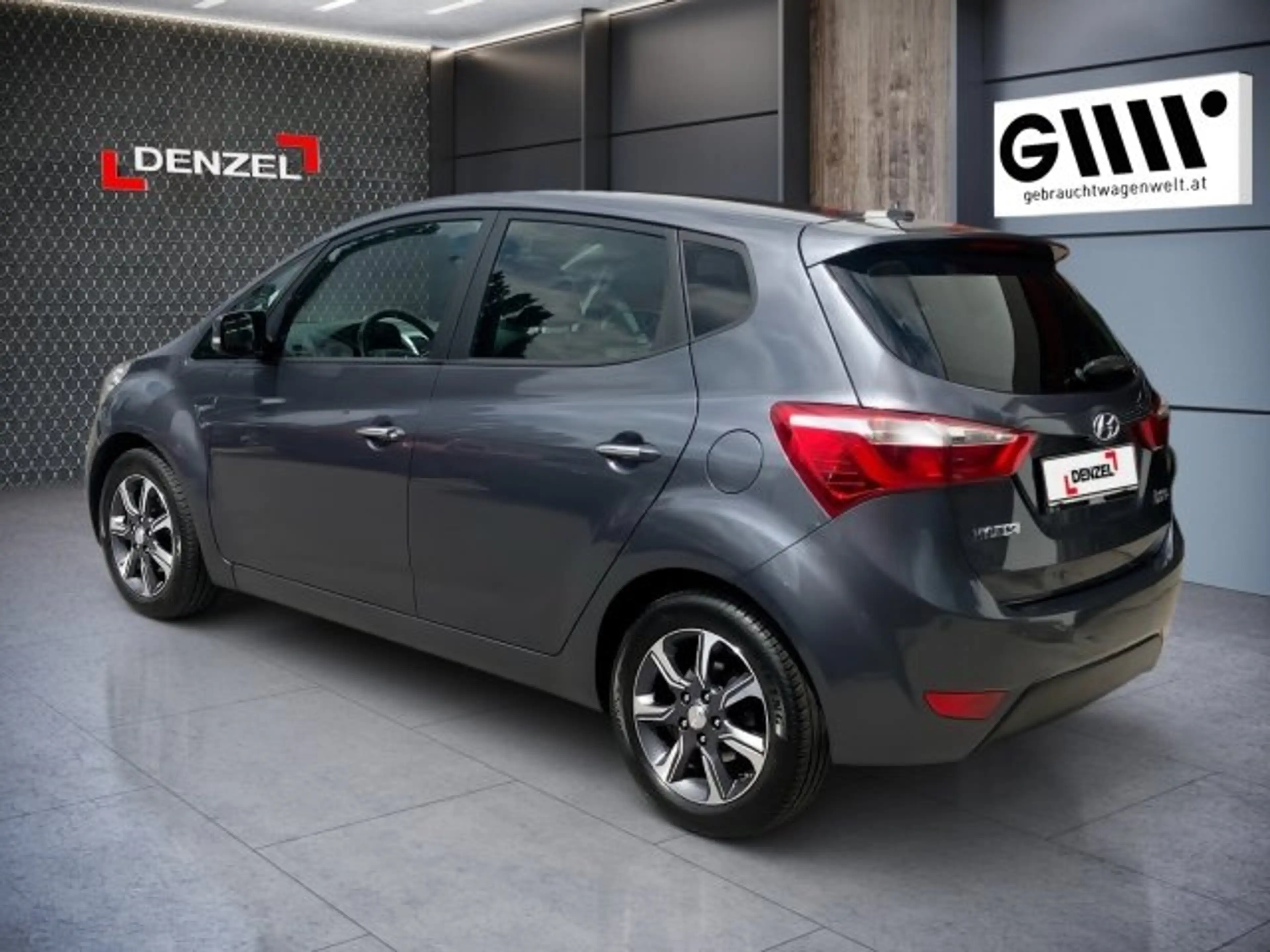 Hyundai iX20 1,6 CVVT Go Aut — photo 3
