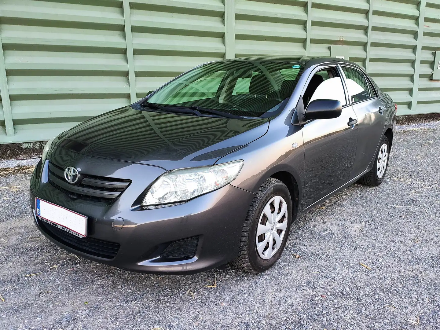 Toyota Corolla Corolla 1.4i VVT-i Terra Gris - 1