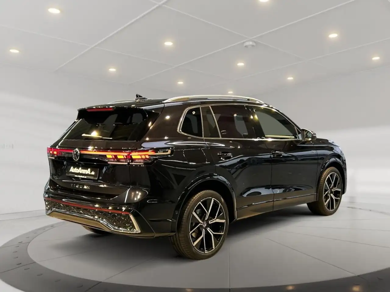 Volkswagen Tiguan 2.0 TDI R-Line Fahrassist+Pano+SHD+Wide 3