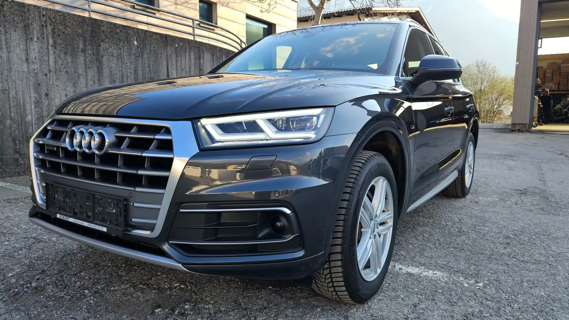 Audi Q5 45 TFSI quattro sport , Grosser Service NEU !! Grau - 1