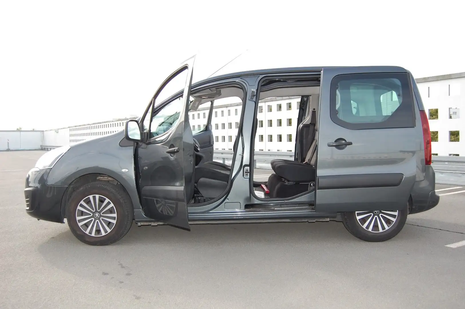 Peugeot Partner 1.2-PureTech,110PS,Klima,Zahnriem neu Grau - 1